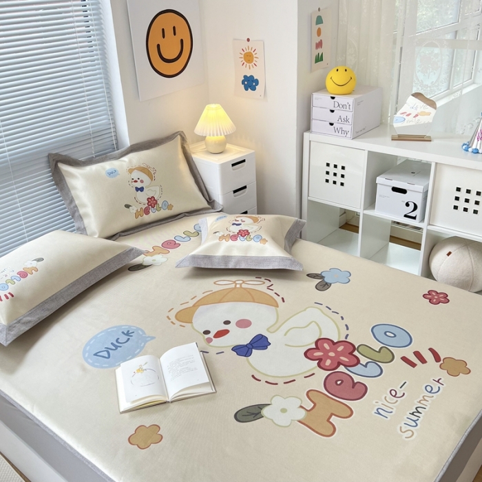 91家纺网 家纺一手货源 找家纺 本希 2022新款水洗数码印花卡通简约冰丝席床笠款 小黄鸭