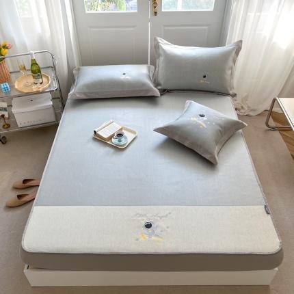 91家纺网 家纺一手货源 找家纺 本希 2022新款花漾轻奢绣花系列床笠款凉席 环游世界