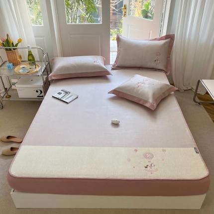 91家纺网 家纺一手货源 找家纺 （总）本希 2022新款花漾轻奢绣花系列床笠款凉席