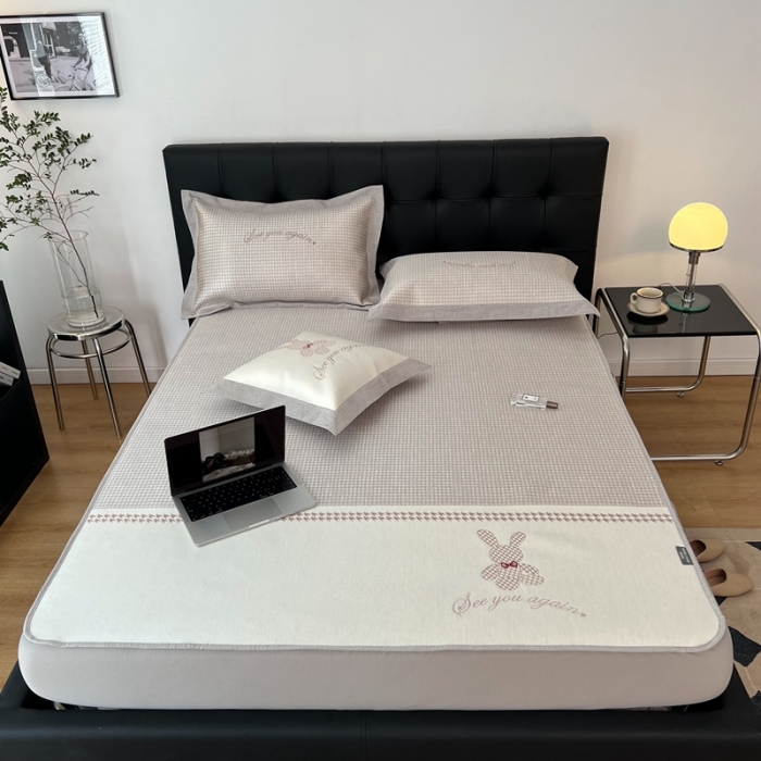 91家纺网 家纺一手货源 找家纺 本希 2022新款花漾轻奢绣花系列床笠款凉席 千鸟格索菲兔-肉桂粉