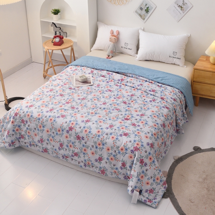 91家纺网 家纺一手货源 找家纺 小虾米 2022新款40支纯棉印花夏被被子被芯 檐下风铃