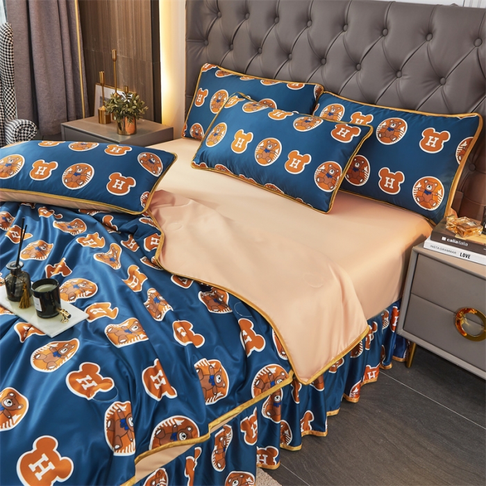 91家纺网 家纺一手货源 找家纺 铠畅 2022新款天丝夏被四件套床裙 安静小熊