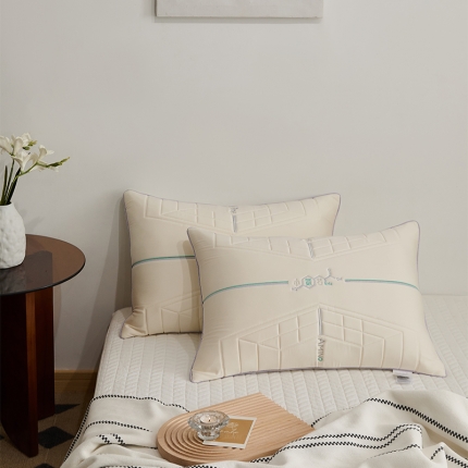 91家纺网 家纺一手货源 找家纺 小氨芯泰国乳胶枕头单人颈椎枕芯夏季家用护颈专用单只