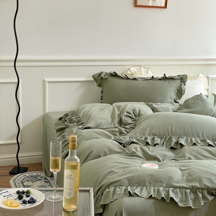 91家纺网 家纺一手货源 找家纺 时年 2022新款60长绒棉水洗轻磨毛花边款四件套 山野绿