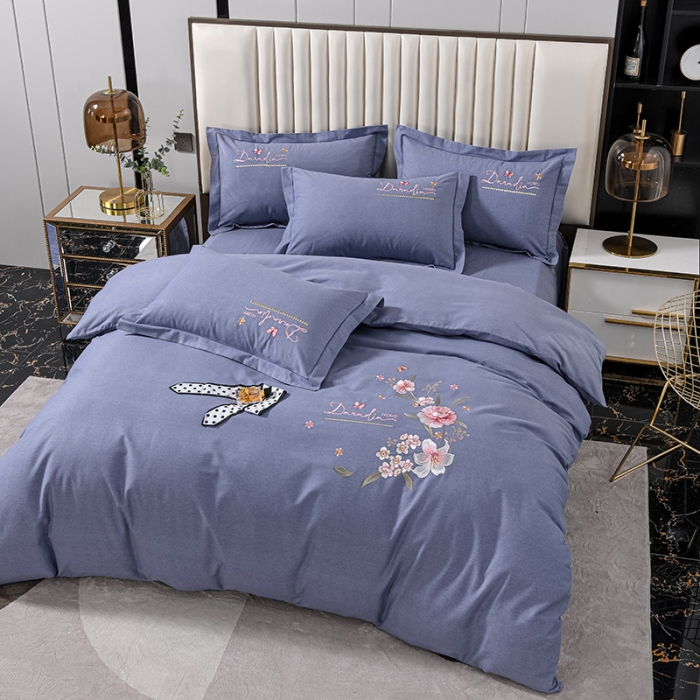 91家纺网 家纺一手货源 找家纺 优姿家纺 2022新款全棉磨毛绣花四件套 香水百合-浅灰