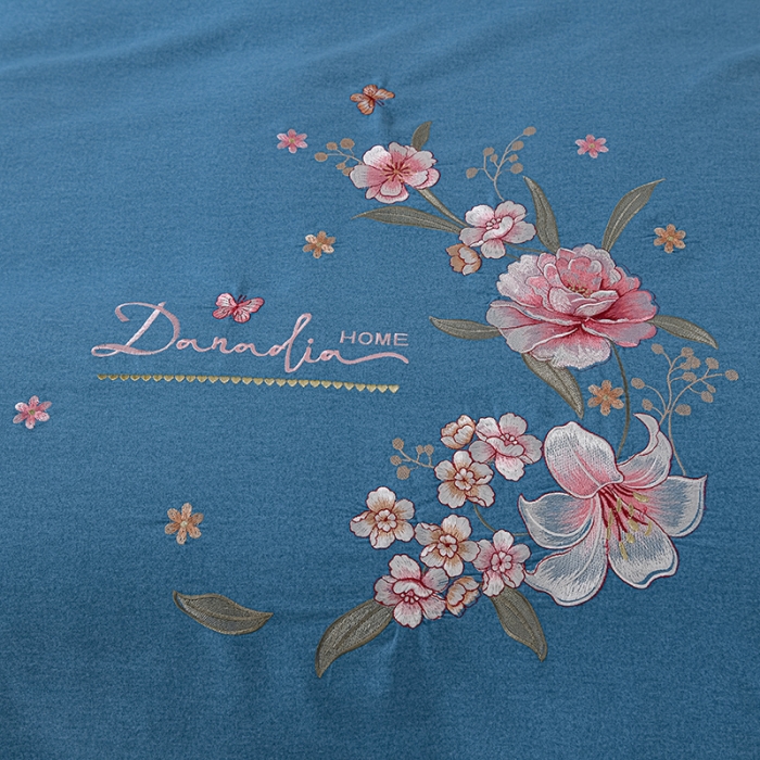 91家纺网 家纺一手货源 找家纺 优姿家纺 2022新款全棉磨毛绣花四件套 香水百合-清澈蓝