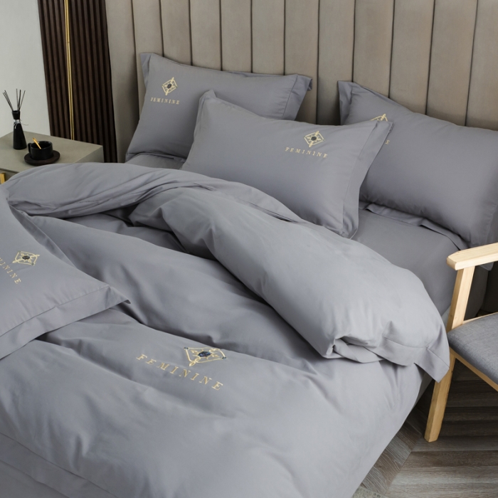 91家纺网 家纺一手货源 找家纺 优姿 2022新款100S长绒棉宽边绣花四件套爱之永恒-灰色