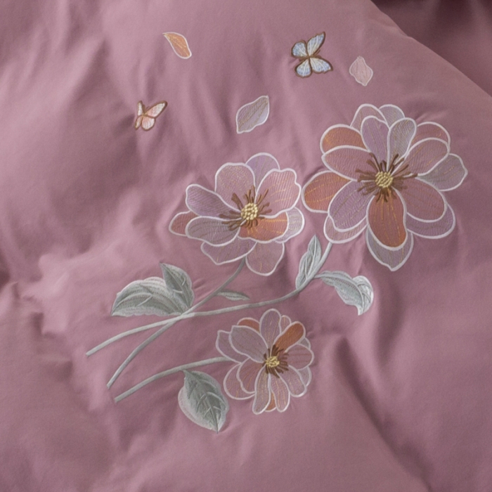 91家纺网 家纺一手货源 找家纺 优姿家纺2022新款100S长绒棉宽边绣花四件套蝶恋花-豆沙