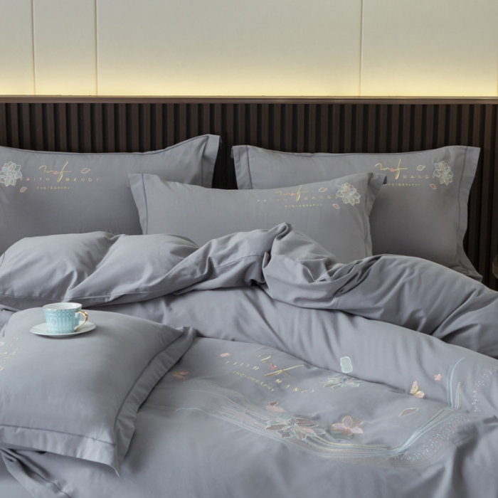 91家纺网 家纺一手货源 找家纺 优姿 2022新款100S长绒棉宽边绣花四件套似锦年华-灰色