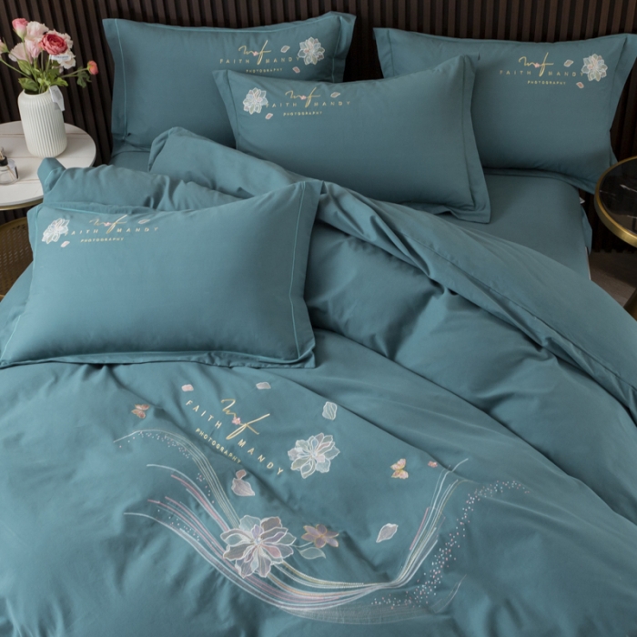 91家纺网 家纺一手货源 找家纺 优姿2022新款100S长绒棉宽边绣花四件套似锦年华-孔雀蓝