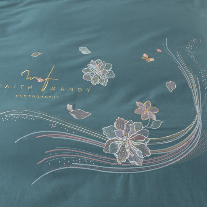 91家纺网 家纺一手货源 找家纺 优姿2022新款100S长绒棉宽边绣花四件套似锦年华-孔雀蓝