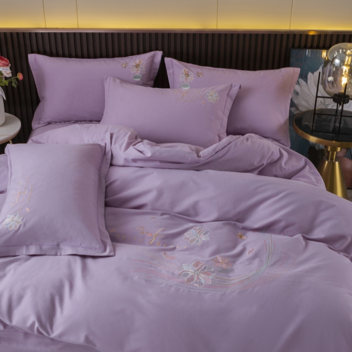 91家纺网 家纺一手货源 找家纺 优姿2022新款100S长绒棉宽边绣花四件套 似锦年华-紫色