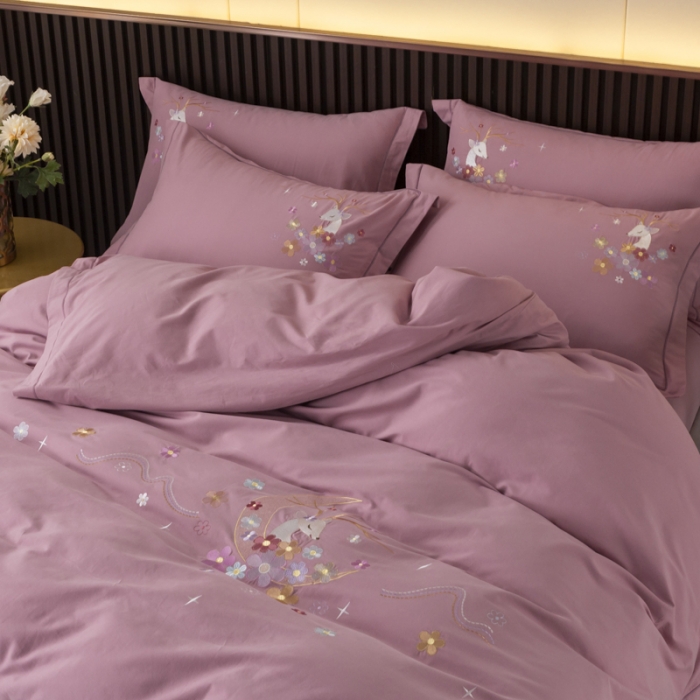 91家纺网 家纺一手货源 找家纺 优姿2022新款100S长绒棉宽边绣花四件套 一路有你-豆沙