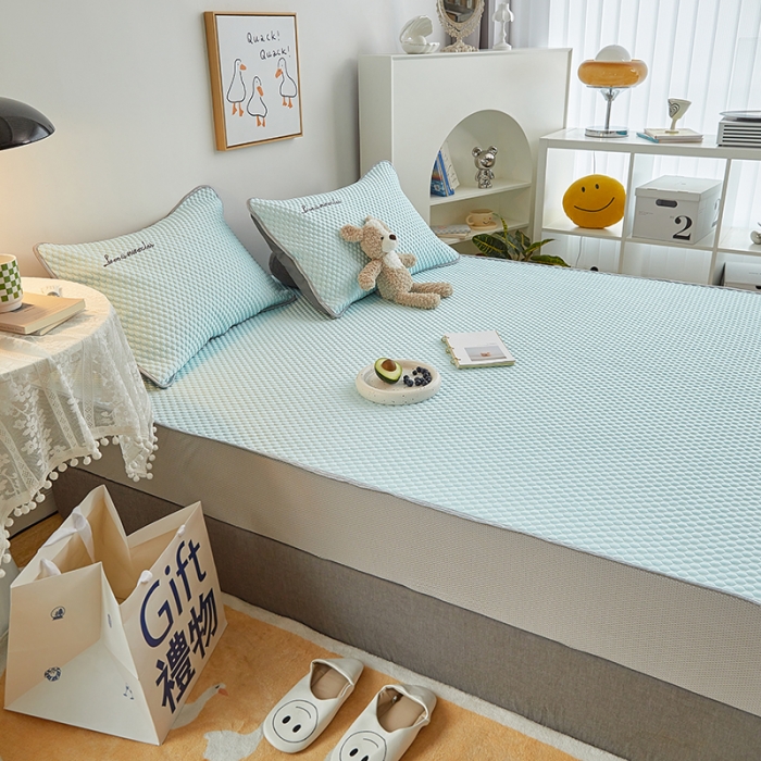 91家纺网 家纺一手货源 找家纺 金丝鸟 2022新款凉感豆豆A类按摩凉席三件套 浅粉蓝