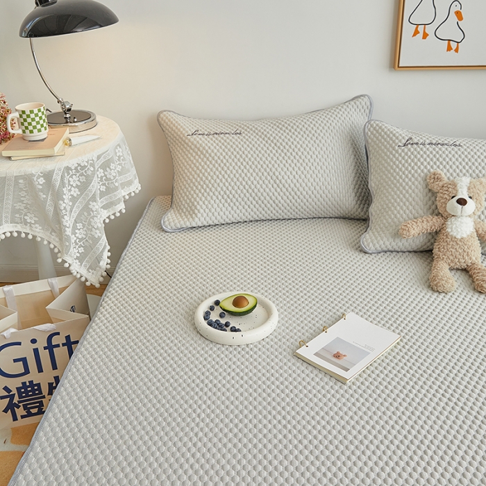 91家纺网 家纺一手货源 找家纺 金丝鸟 2022新款凉感豆豆A类按摩凉席三件套 浅灰