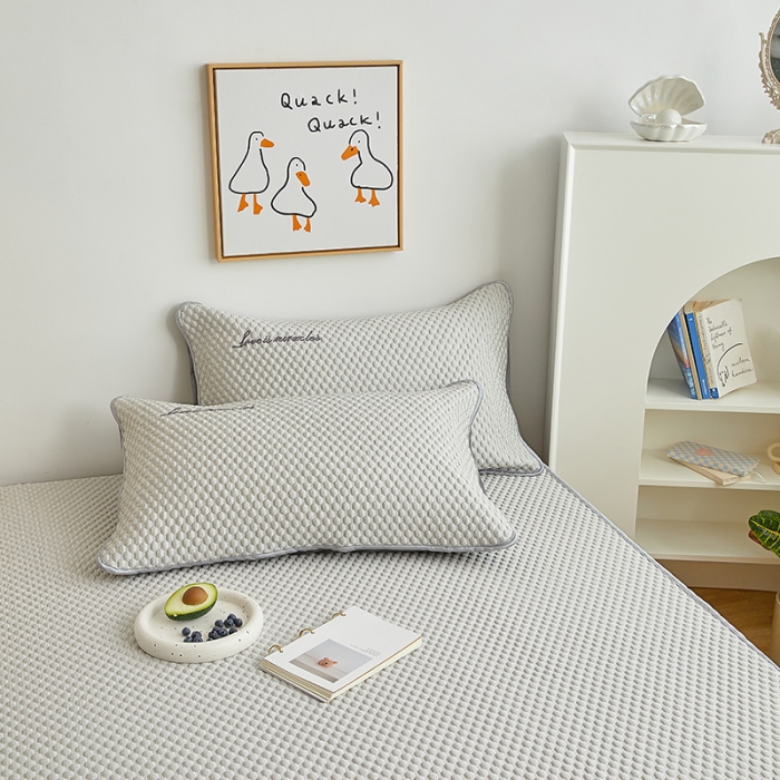 91家纺网 家纺一手货源 找家纺 金丝鸟 2022新款凉感豆豆A类按摩凉席三件套 浅灰