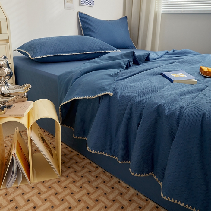 91家纺网 家纺一手货源 找家纺 金丝鸟 2023新款A类全棉华夫格水洗棉大豆夏被四件套 拉夫格-蓝