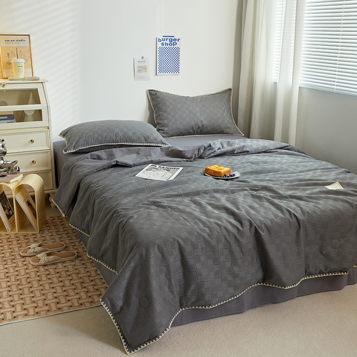 91家纺网 家纺一手货源 找家纺 金丝鸟 2023新款A类全棉华夫格水洗棉大豆夏被四件套 苏珊格-灰