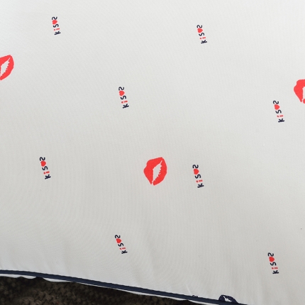 91家纺网 家纺一手货源 找家纺 赠品枕芯礼品枕头 抱枕