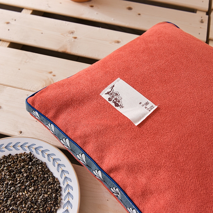 91家纺网 家纺一手货源 找家纺 (总) 明星枕业 2022新款糖果色麻绒荞麦枕