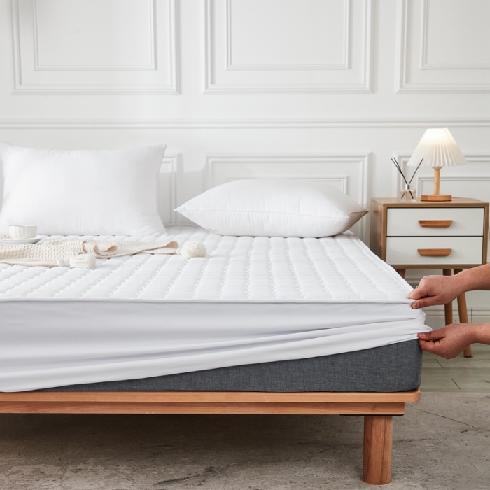 91家纺网 家纺一手货源 找家纺 啊雅家居 2025新款床笠式床护垫 白色床笠式床护垫