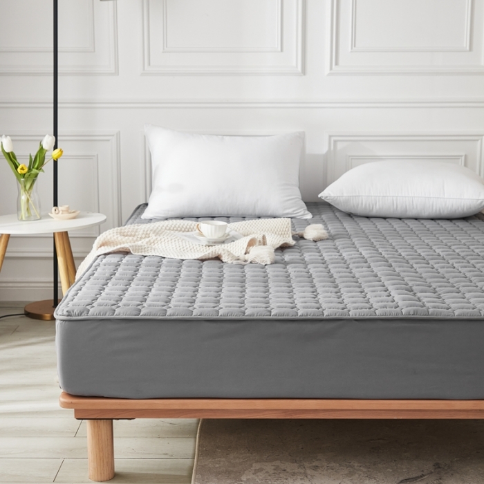 91家纺网 家纺一手货源 找家纺 啊雅家居 2025新款床笠式床护垫 灰色床笠式床护垫