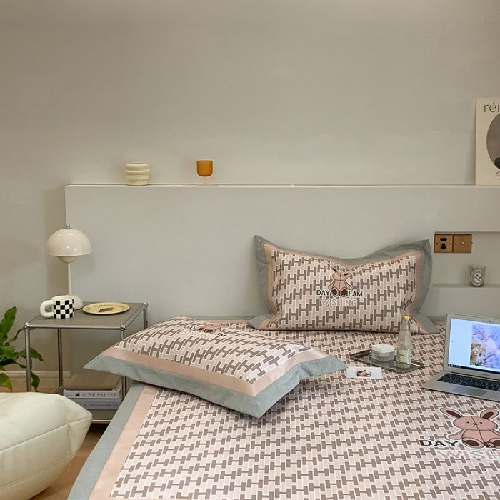 91家纺网 家纺一手货源 找家纺 昔可 2022新款高端大版数码印花冰沐丝养生席 潮流兔兔