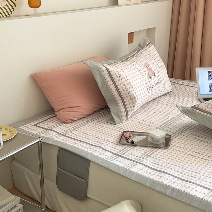 91家纺网 家纺一手货源 找家纺 昔可 2022新款高端大版数码印花冰沐丝养生席 可可熊-粉