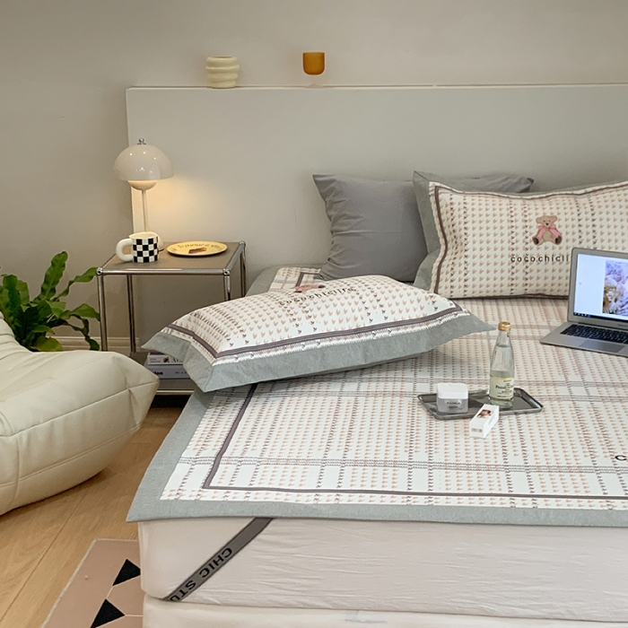 91家纺网 家纺一手货源 找家纺 昔可 2022新款高端大版数码印花冰沐丝养生席 可可熊-米