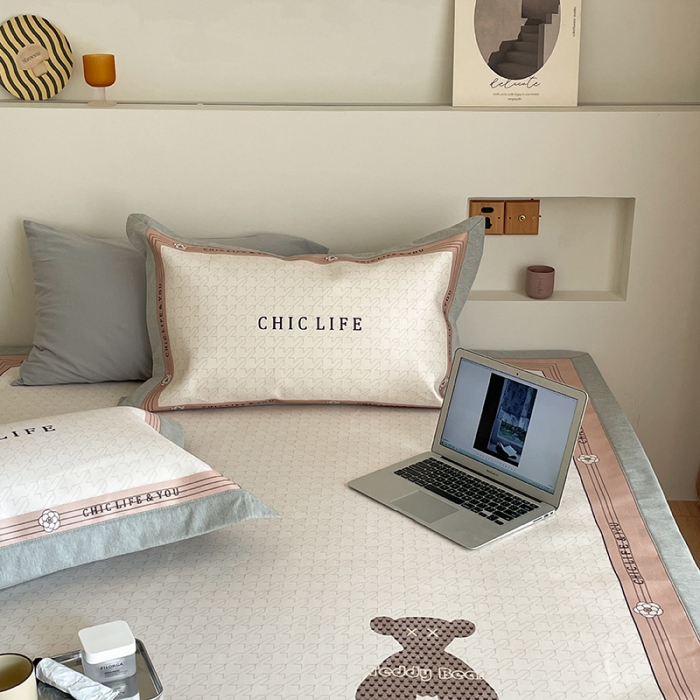 91家纺网 家纺一手货源 找家纺 昔可 2022新款高端大版数码印花冰沐丝养生席 千鸟格纹熊