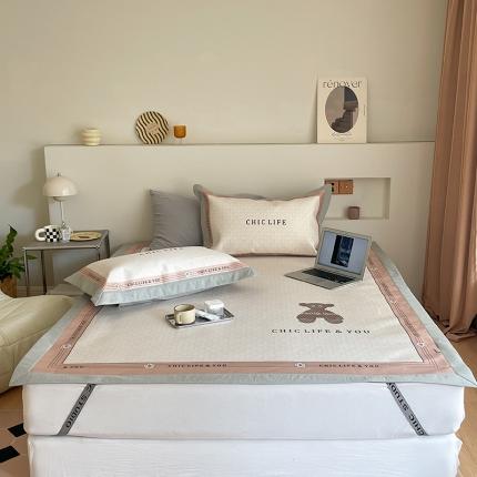 昔可 2022新款高端大版数码印花冰沐丝养生席 千鸟格纹熊