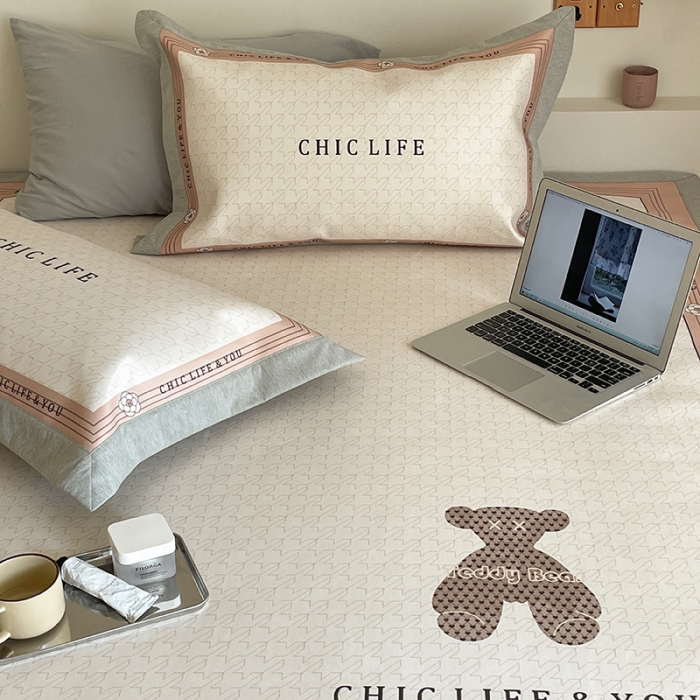 91家纺网 家纺一手货源 找家纺 昔可 2022新款高端大版数码印花冰沐丝养生席 千鸟格纹熊