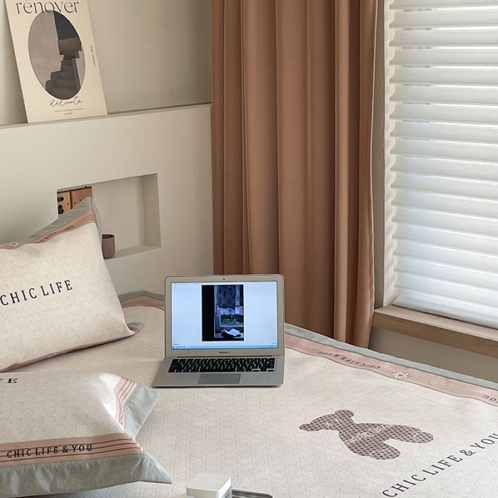 91家纺网 家纺一手货源 找家纺 昔可 2022新款高端大版数码印花冰沐丝养生席 千鸟格纹熊