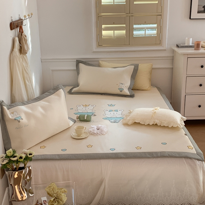 91家纺网 家纺一手货源 找家纺 昔可 2022新款高端大版数码印花冰沐丝养生席 跳舞熊