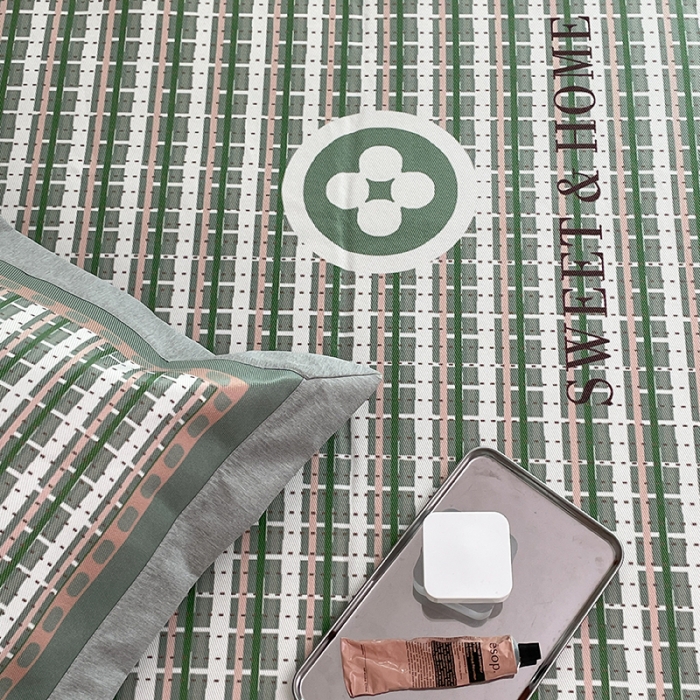 91家纺网 家纺一手货源 找家纺 昔可 2022新款高端大版数码印花冰沐丝养生席 香香四叶花绿