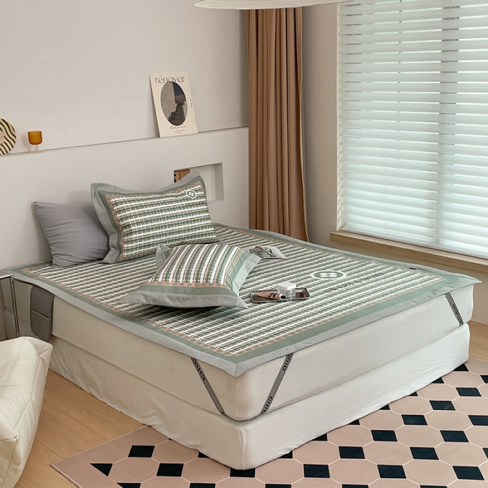 91家纺网 家纺一手货源 找家纺 昔可 2022新款高端大版数码印花冰沐丝养生席 香香四叶花绿