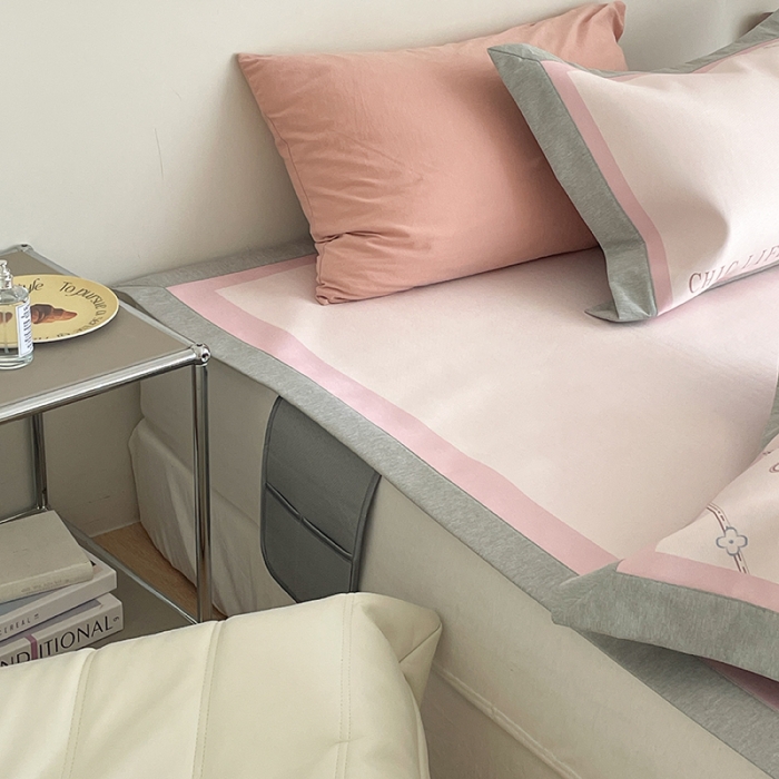 91家纺网 家纺一手货源 找家纺 昔可 2022新款高端大版数码印花冰沐丝养生席 幸运花链-粉