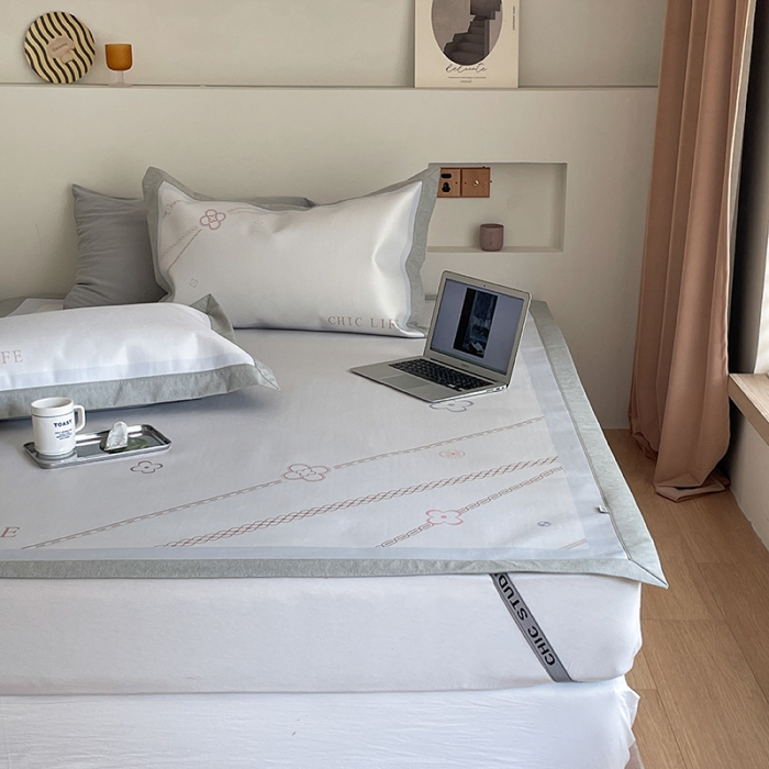 91家纺网 家纺一手货源 找家纺 昔可 2022新款高端大版数码印花冰沐丝养生席 幸运花链-蓝