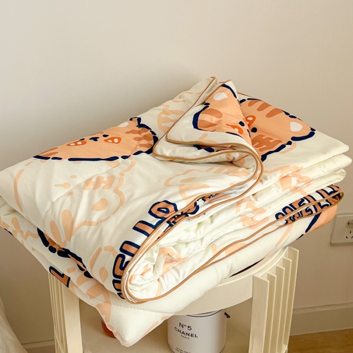 91家纺网 家纺一手货源 找家纺 （总）昔可 2022新款卡通印花牛奶丝针织夏被