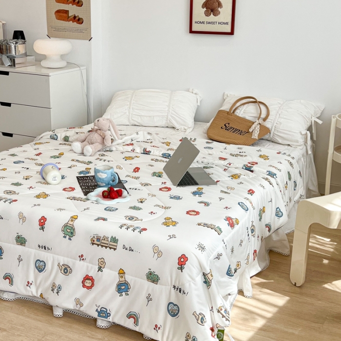 91家纺网 家纺一手货源 找家纺 昔可 2022新款卡通印花牛奶丝针织夏被 童趣乐园