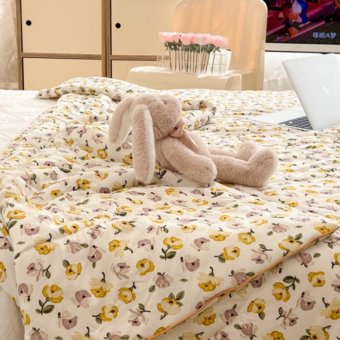 91家纺网 家纺一手货源 找家纺 昔可 2022新款卡通印花牛奶丝针织夏被 小柏丽