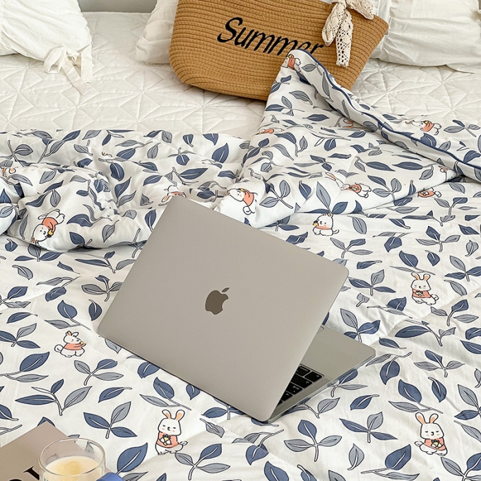 91家纺网 家纺一手货源 找家纺 昔可 2022新款卡通印花牛奶丝针织夏被 叶子兔