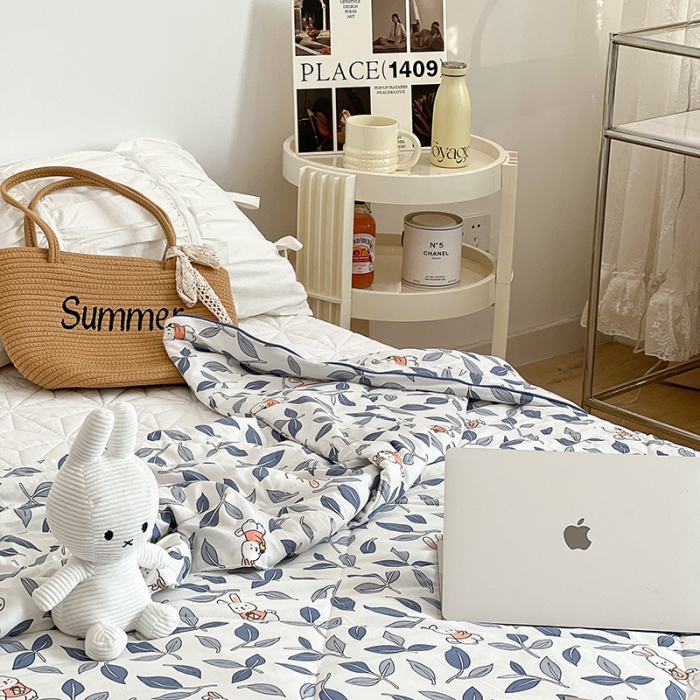 91家纺网 家纺一手货源 找家纺 昔可 2022新款卡通印花牛奶丝针织夏被 叶子兔