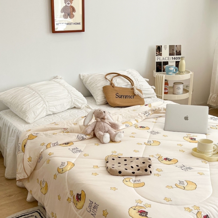 91家纺网 家纺一手货源 找家纺 昔可 2022新款卡通印花牛奶丝针织夏被 月亮宝贝