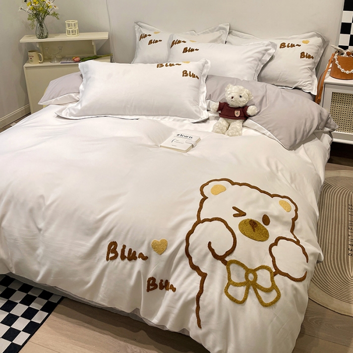 91家纺网 家纺一手货源 找家纺 娜娜 2022新款亲肤毛巾绣四件套 可爱熊-白灰