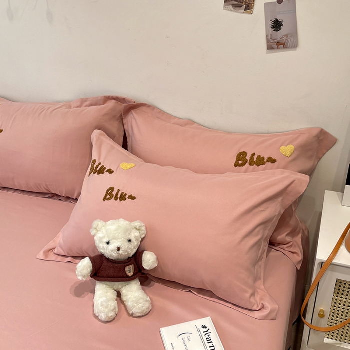 91家纺网 家纺一手货源 找家纺 娜娜 2022新款亲肤毛巾绣四件套 可爱熊-豆粉