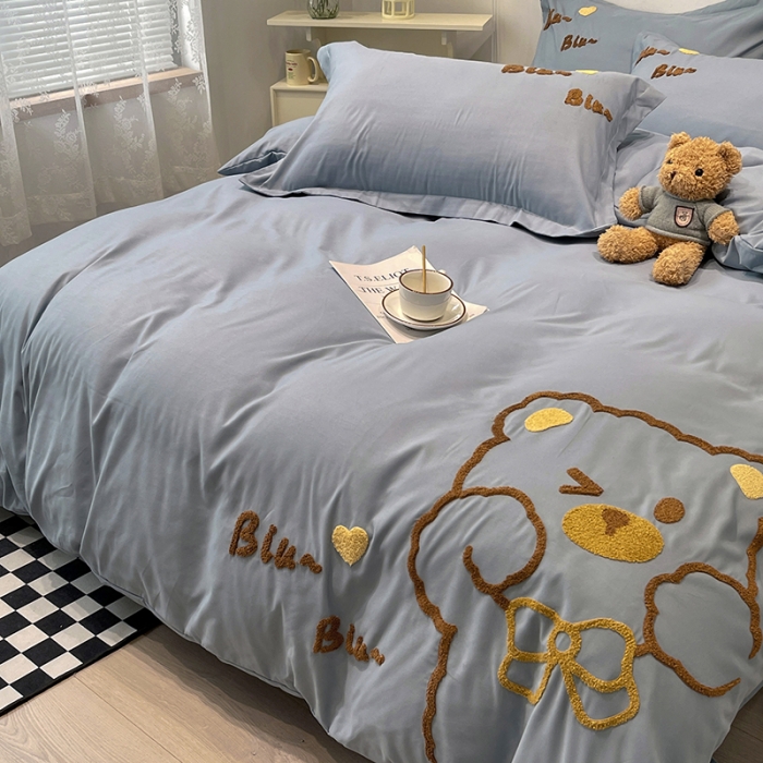 91家纺网 家纺一手货源 找家纺 娜娜 2022新款亲肤毛巾绣四件套 可爱熊-雾蓝