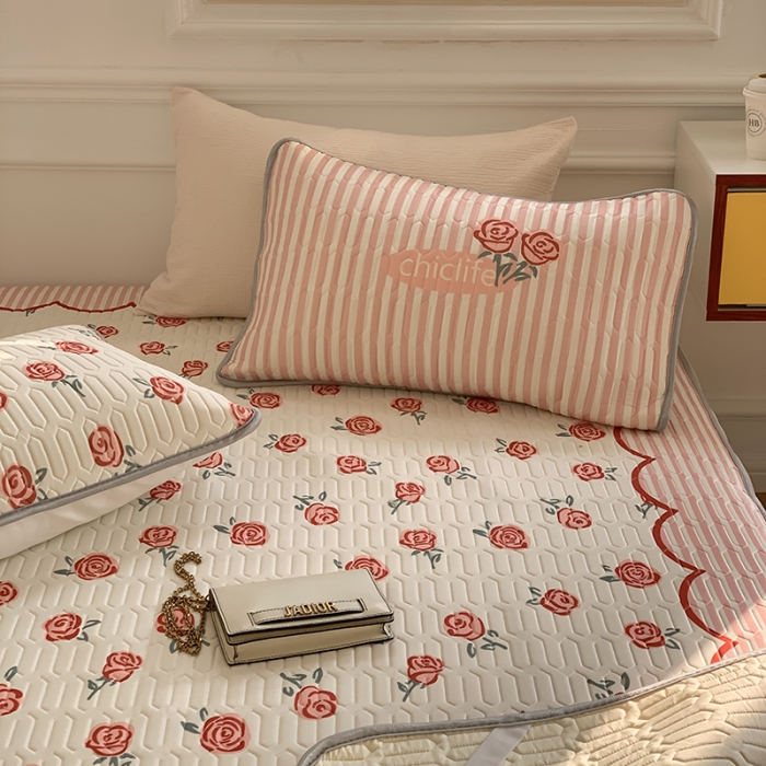 91家纺网 家纺一手货源 找家纺 昔可 2022新款大版印花乳胶凉席 法式红玫瑰