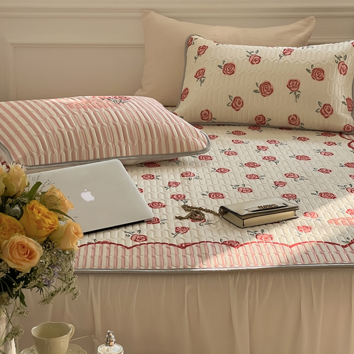 91家纺网 家纺一手货源 找家纺 昔可 2022新款大版印花乳胶凉席 法式红玫瑰