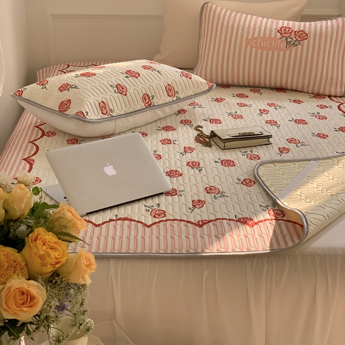 91家纺网 家纺一手货源 找家纺 昔可 2022新款大版印花乳胶凉席 法式红玫瑰